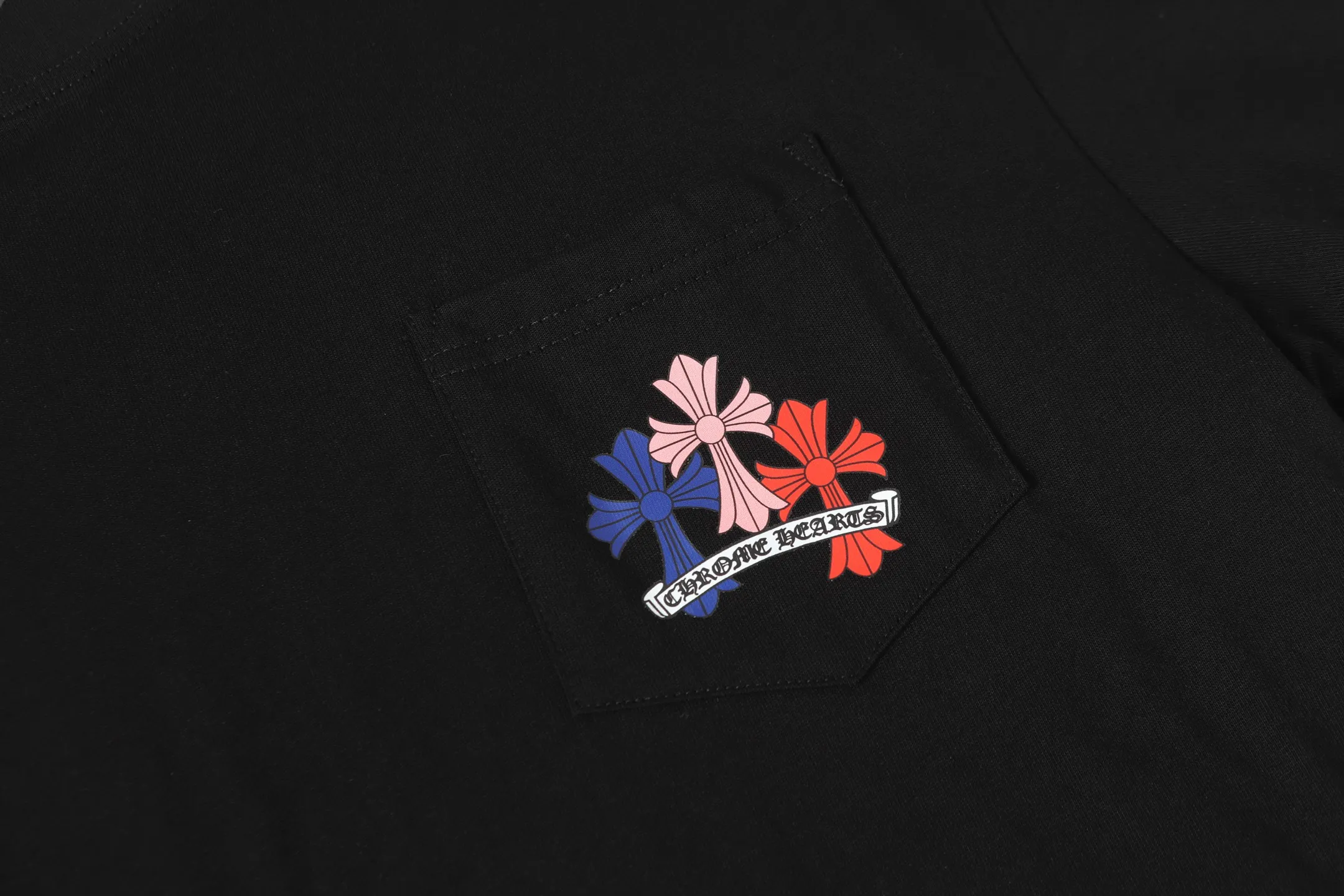 P160 -Chrome Hearts/Chrome Hearts 23ss color cross✝️Sanskrit letter printed short-sleeved T-shirt -High weight, high density and high quality. The wool is soft, delicate and skin-friendly. It feels soft and silky. It has excellent warmth and skin-friendly properties.